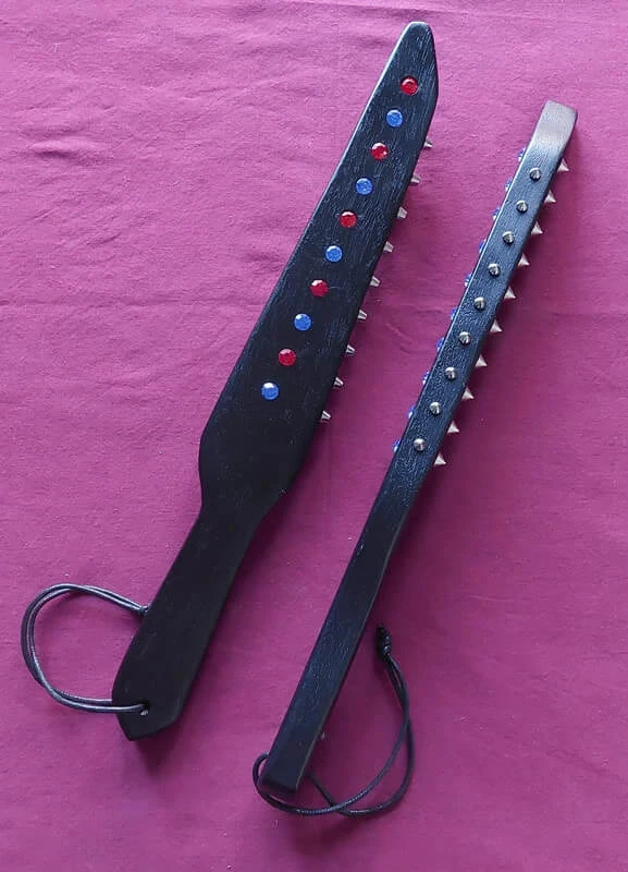 Assorted Studded Wooden BDSM Paddles – Choose Your Model görsel 4