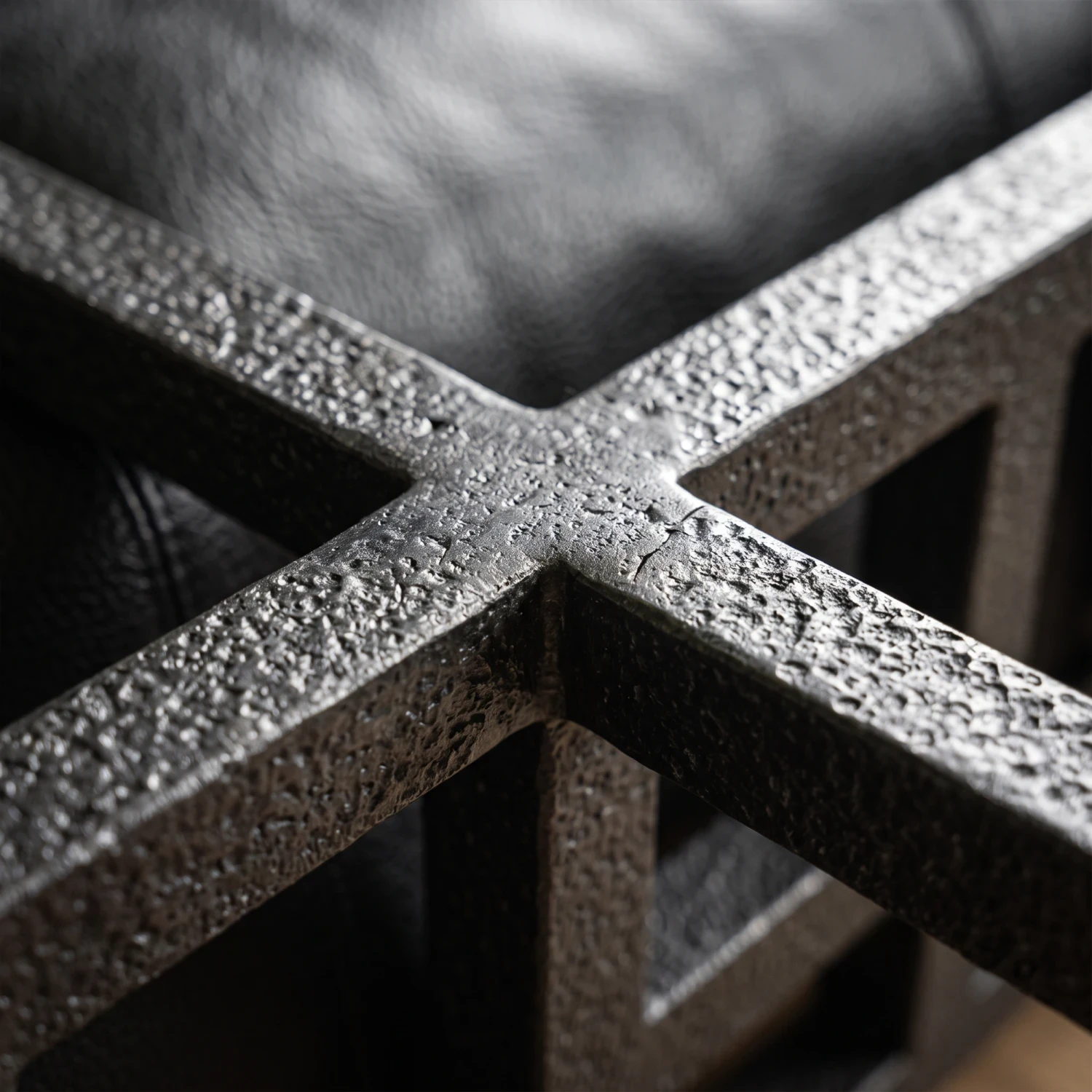 Grid Steel Bed – Minimalist Industrial Metal Frame görsel 3